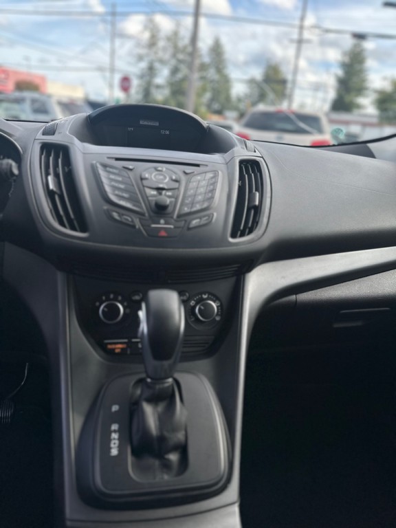 2016 Ford Escape Image 16