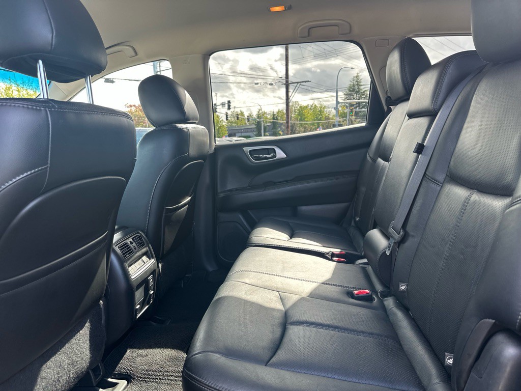 2014 Nissan Pathfinder Image 19