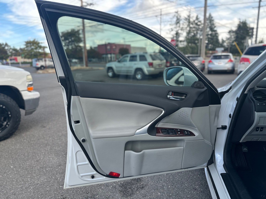 2008 Lexus IS 250 Image 10