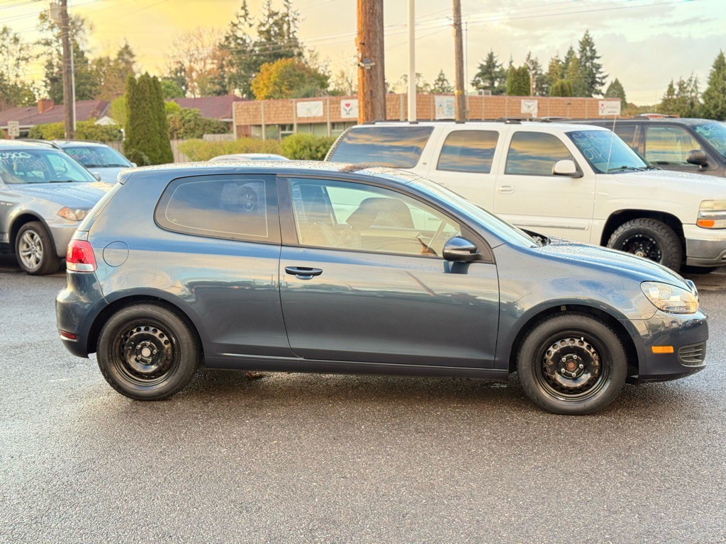 2010 Volkswagen Golf Image 5