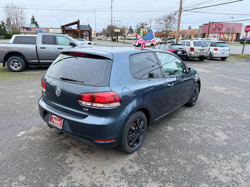 2010 Volkswagen Golf Image 6