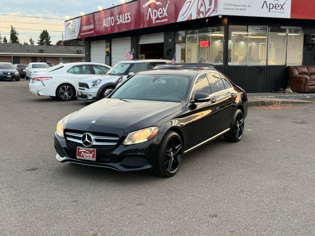 2015 Mercedes-Benz C-Class Image 2