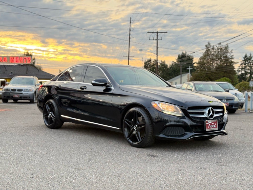2015 Mercedes-Benz C-Class Image 6
