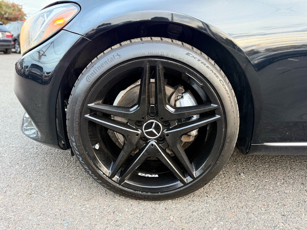2015 Mercedes-Benz C-Class Image 11