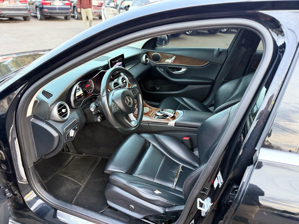 2015 Mercedes-Benz C-Class Image 12