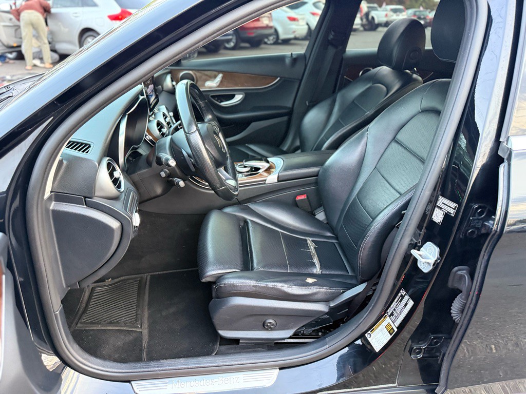 2015 Mercedes-Benz C-Class Image 14