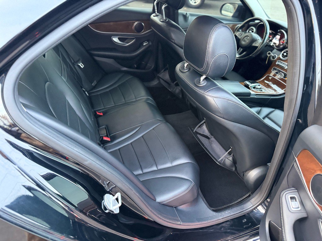 2015 Mercedes-Benz C-Class Image 19