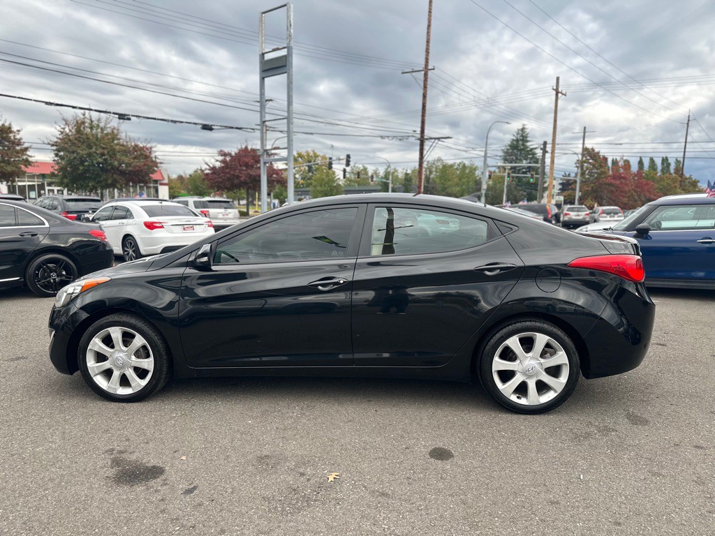 2012 Hyundai Elantra Image 8