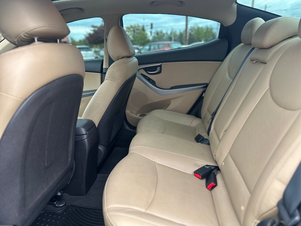 2012 Hyundai Elantra Image 19