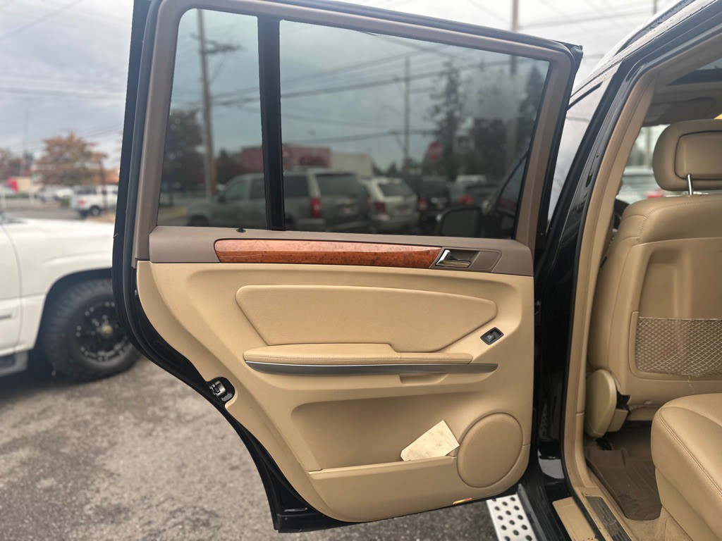 2009 Mercedes-Benz GL-Class Image 19