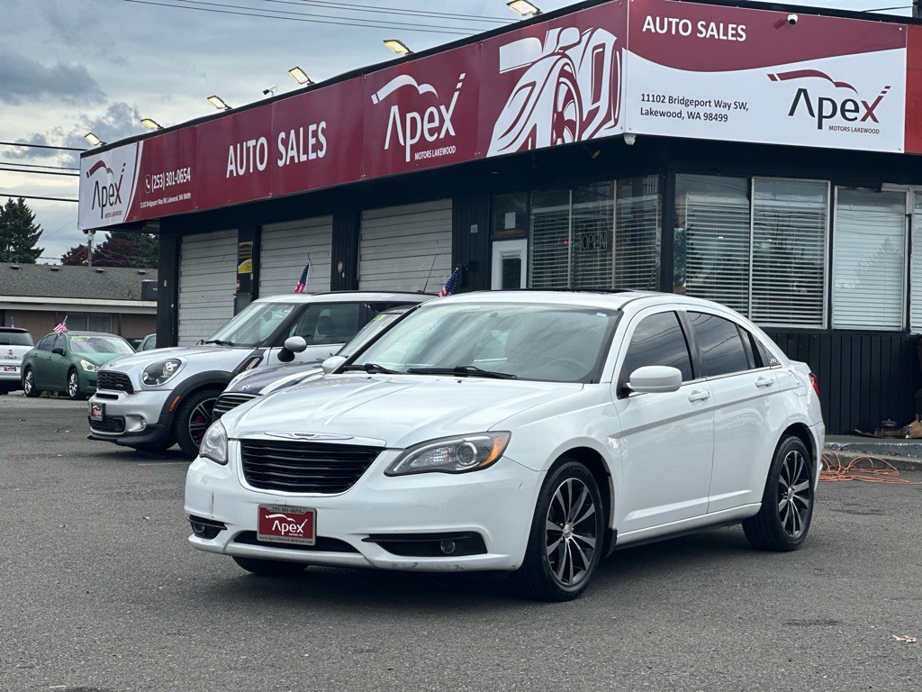2012 Chrysler 200 Image 2