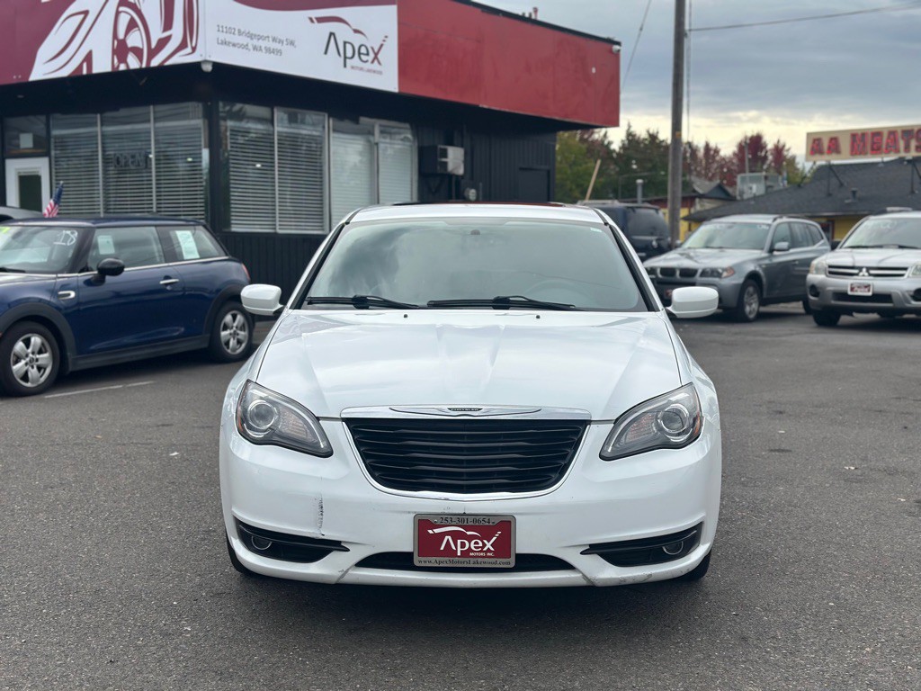 2012 Chrysler 200 Image 3