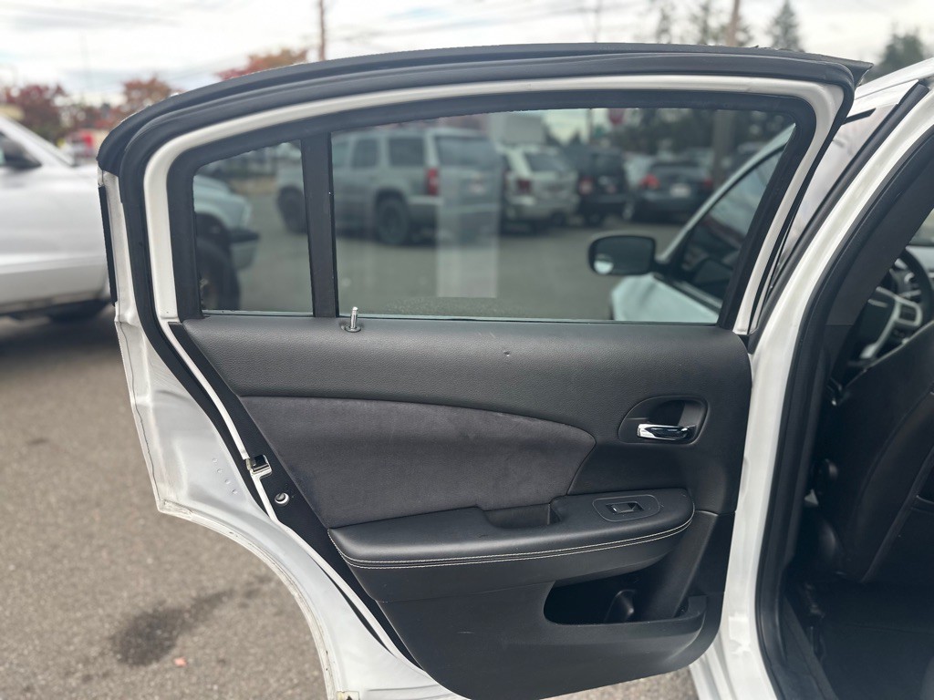 2012 Chrysler 200 Image 20