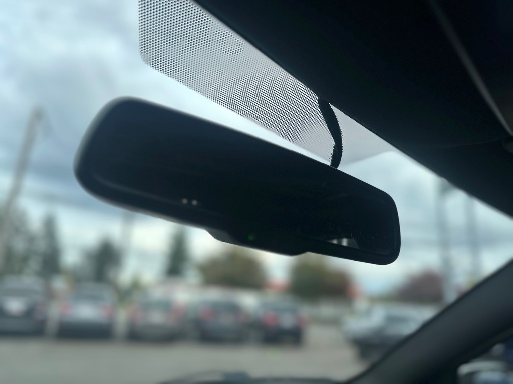 2012 Chrysler 200 Image 16