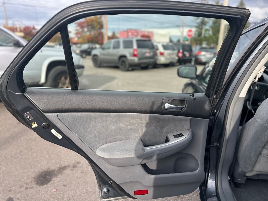 2003 Honda Accord Image 18