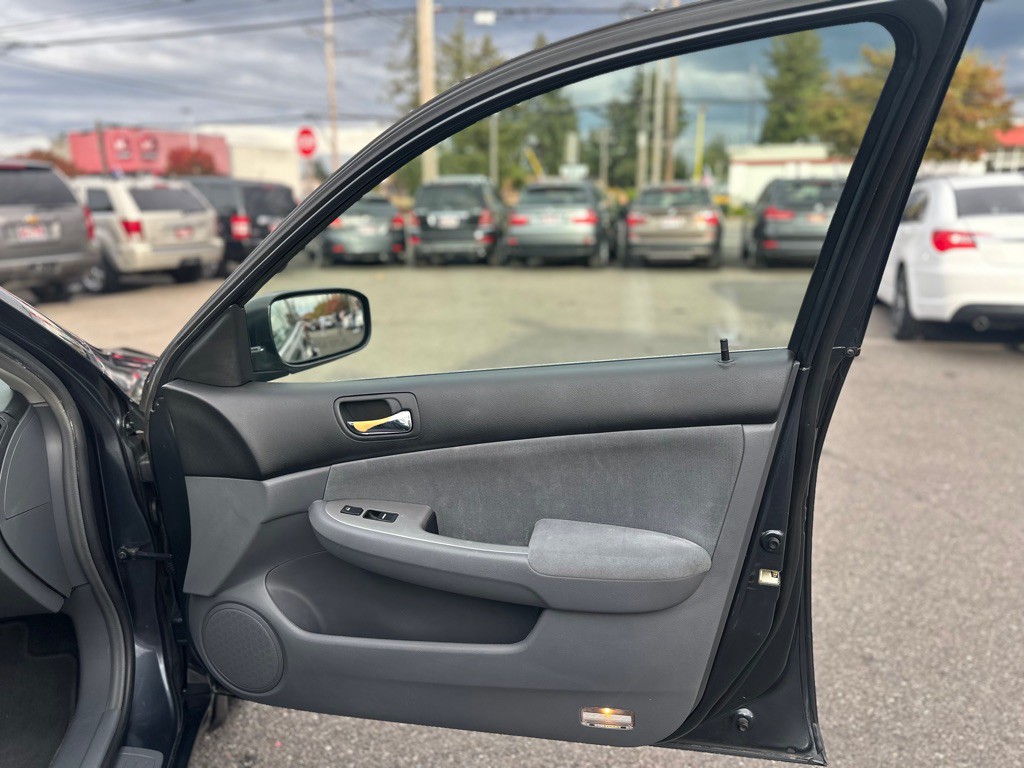 2003 Honda Accord Image 20