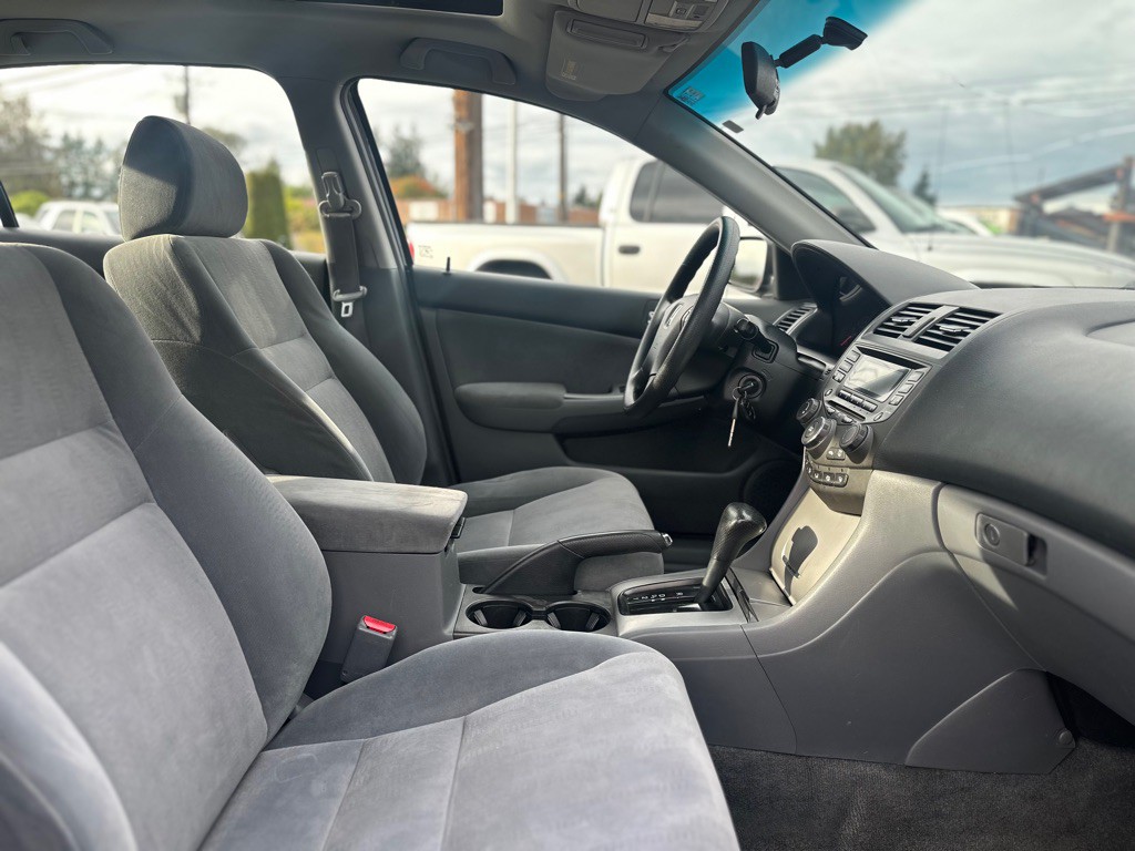 2003 Honda Accord Image 21