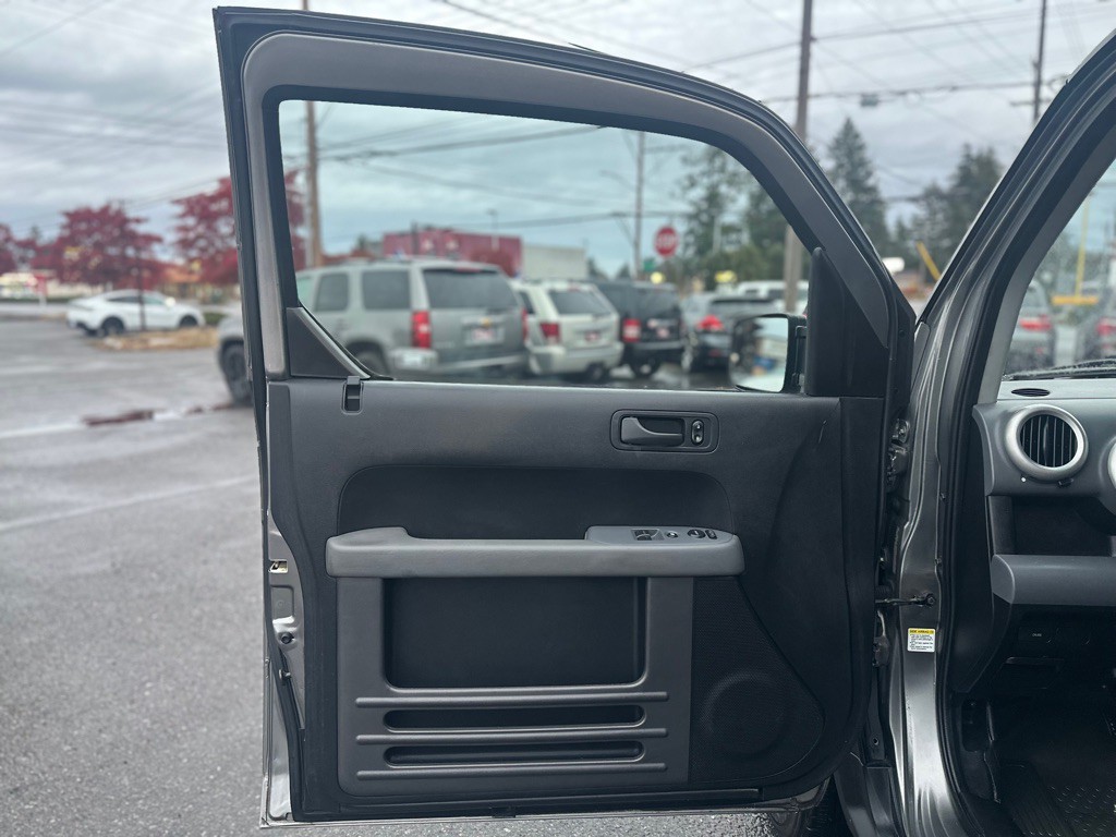 2005 Honda Element Image 11