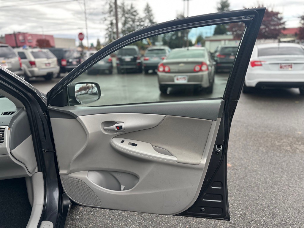 2009 Toyota Corolla Image 24