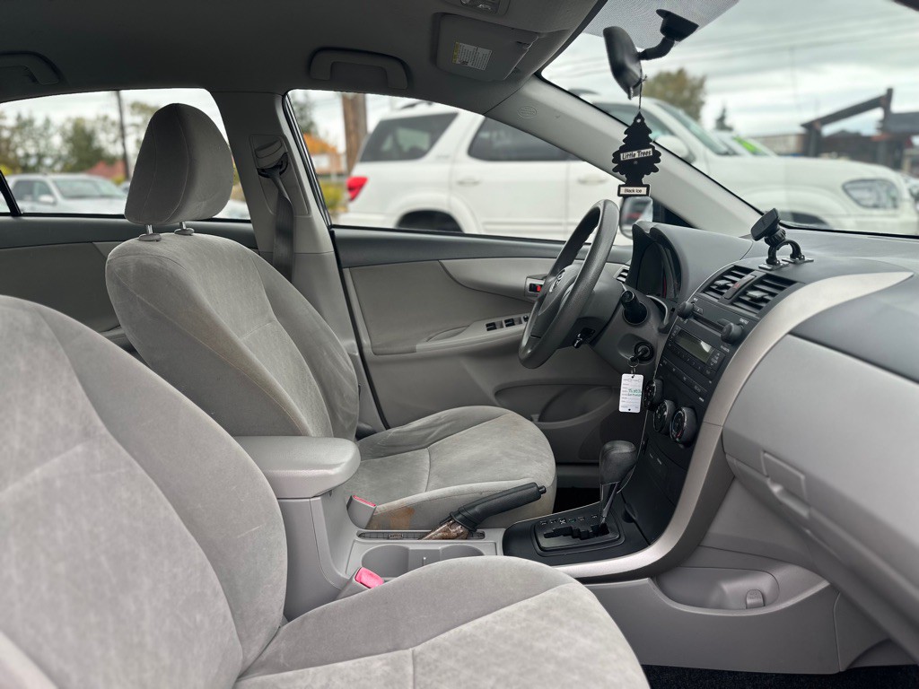 2009 Toyota Corolla Image 25