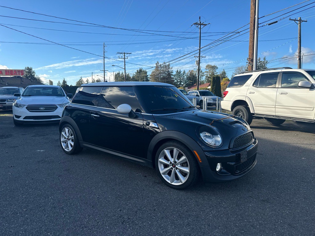 2013 MINI Cooper Image 4
