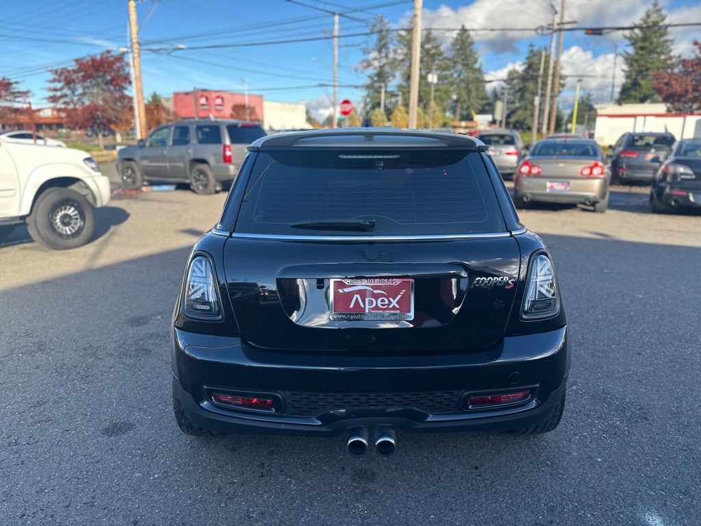 2013 MINI Cooper Image 7