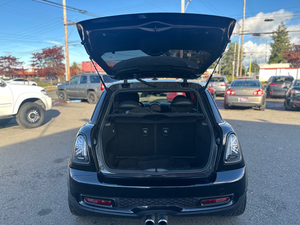 2013 MINI Cooper Image 8