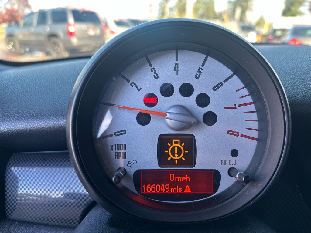 2013 MINI Cooper Image 16