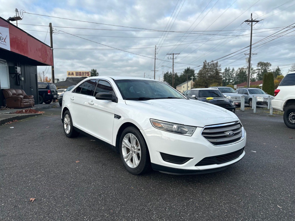 2015 Ford Taurus Image 4