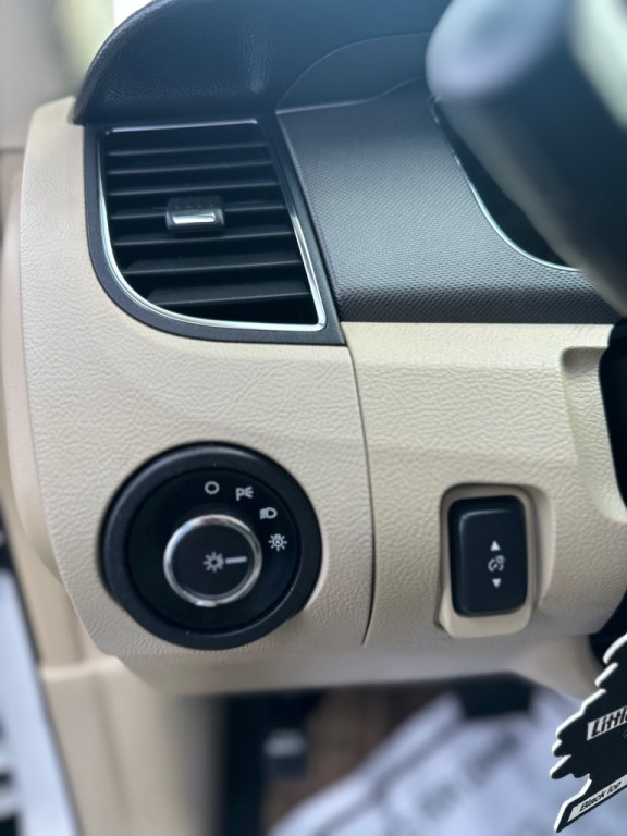 2015 Ford Taurus Image 14