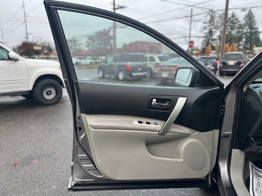 2015 Nissan Rogue Image 11