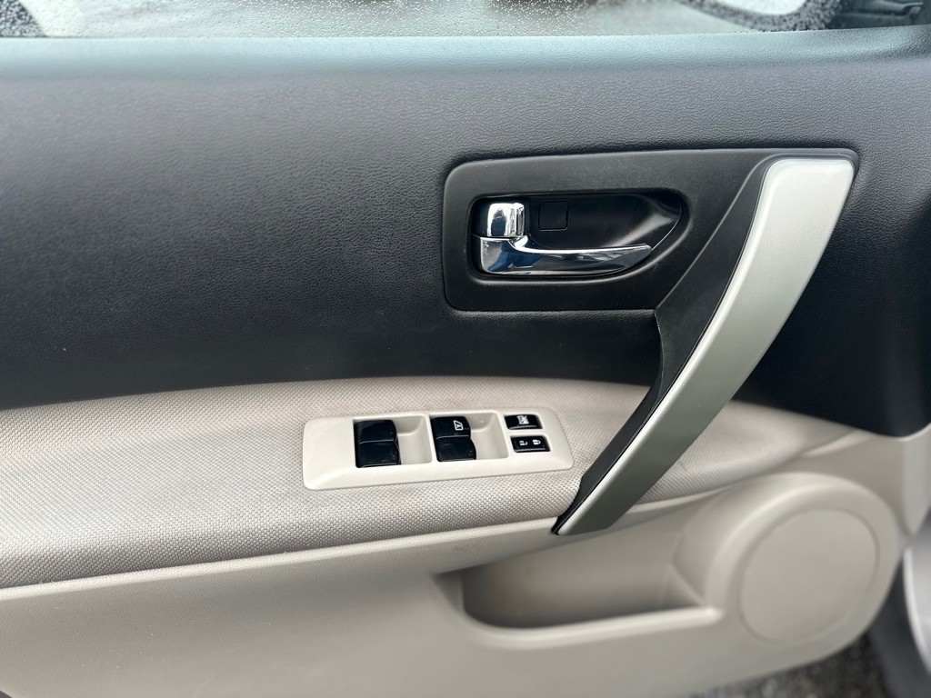 2015 Nissan Rogue Image 12