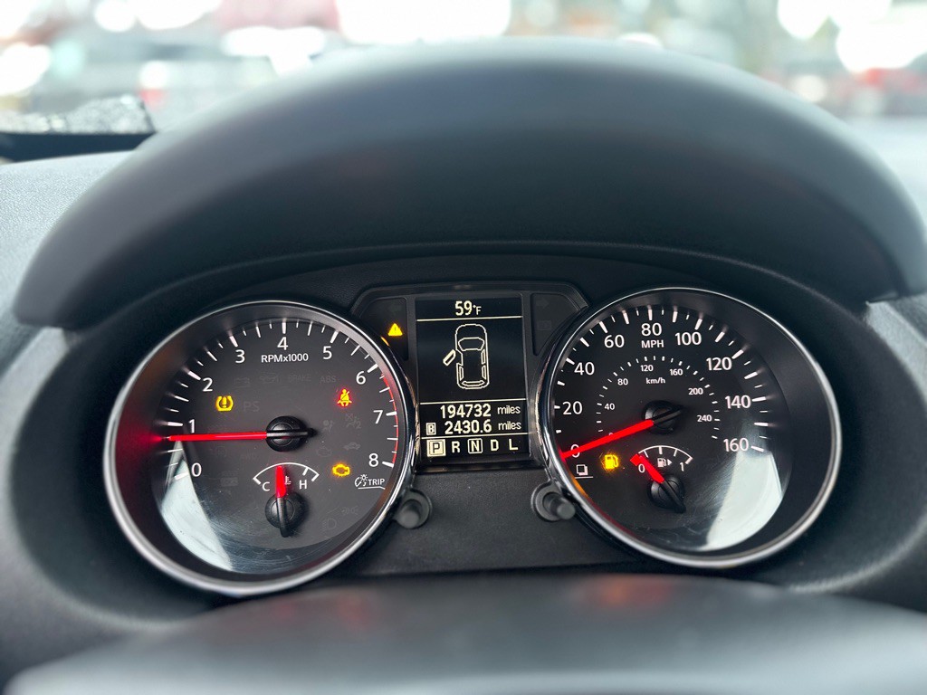 2015 Nissan Rogue Image 14