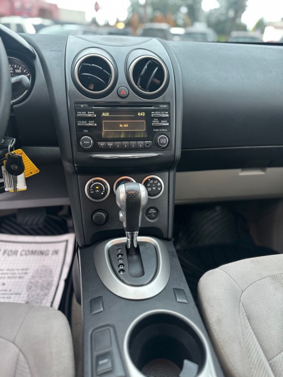 2015 Nissan Rogue Image 15