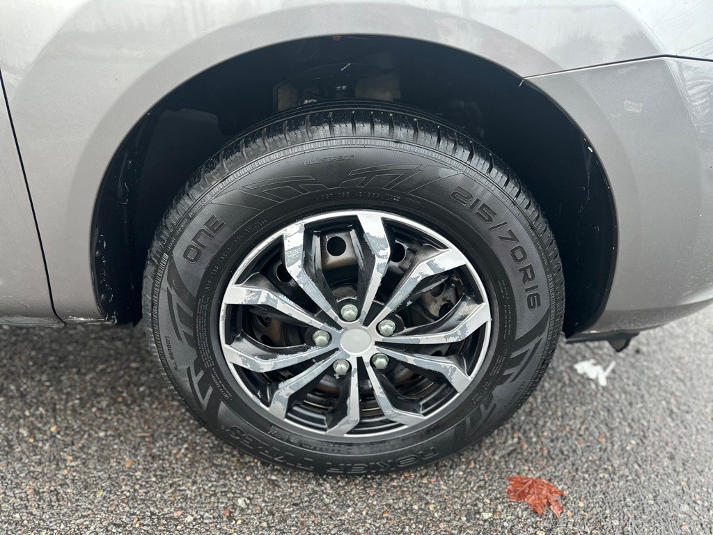 2015 Nissan Rogue Image 23