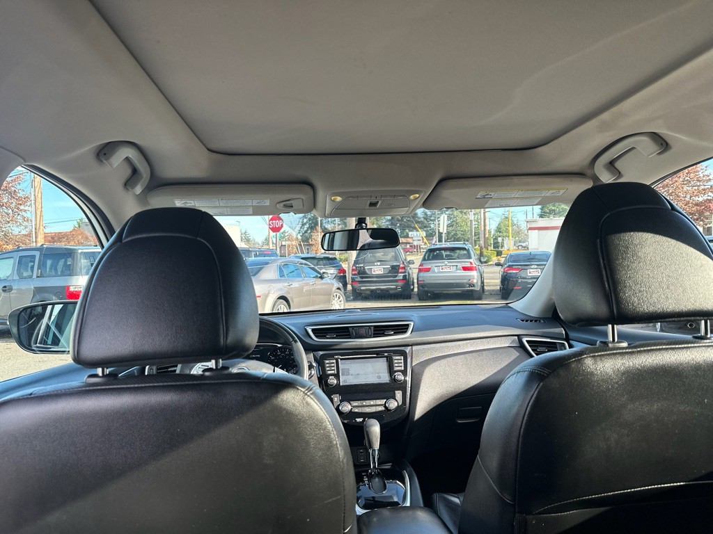 2016 Nissan Rogue Image 19