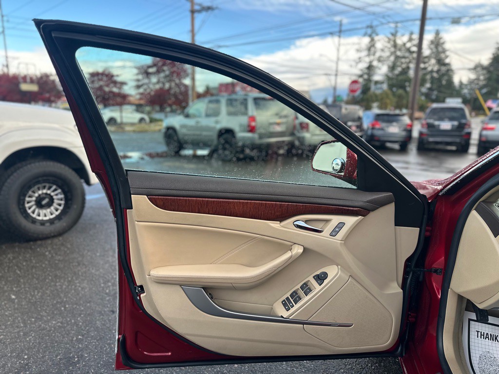 2008 Cadillac CTS Image 12