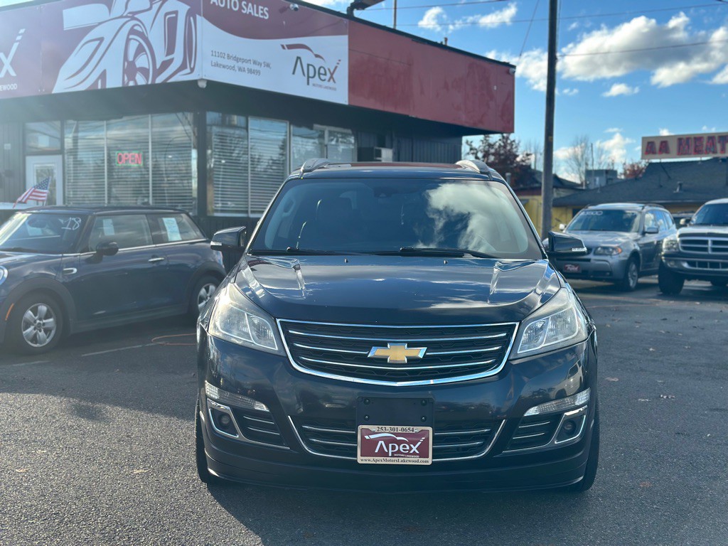2014 Chevrolet Traverse Image 2