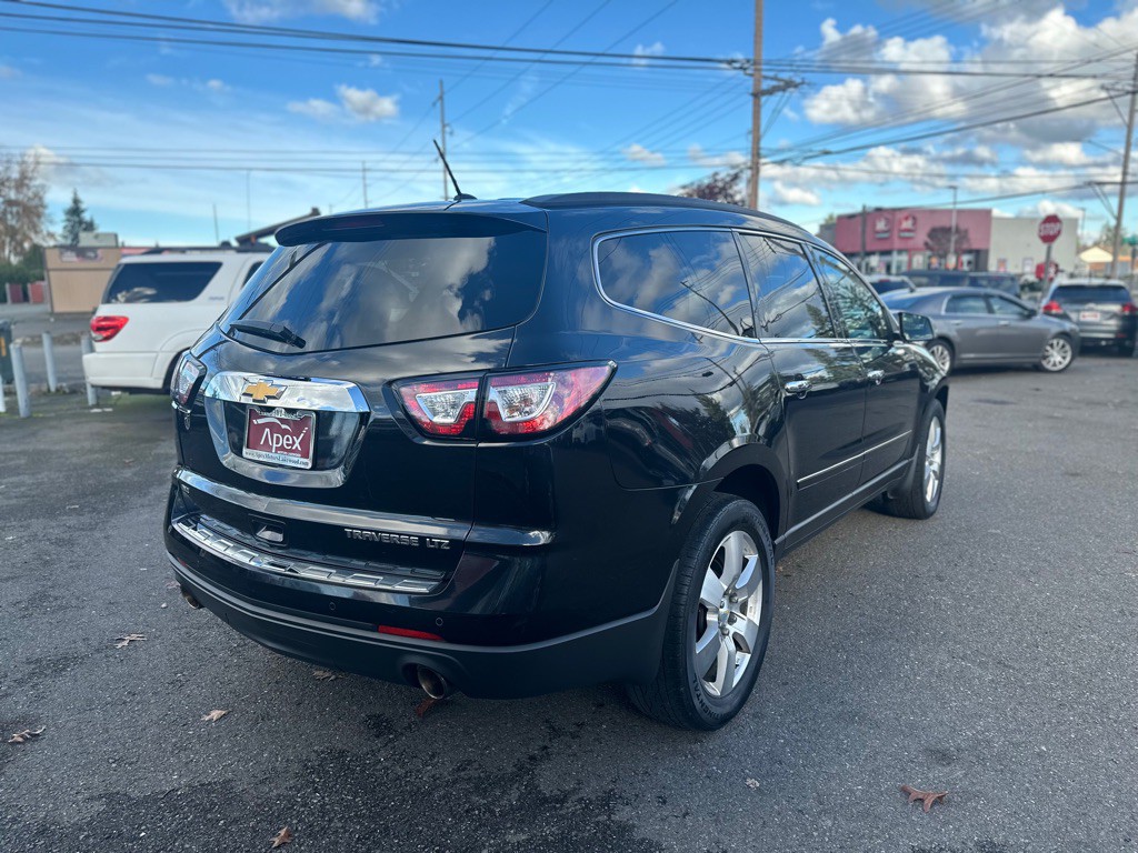 2014 Chevrolet Traverse Image 5