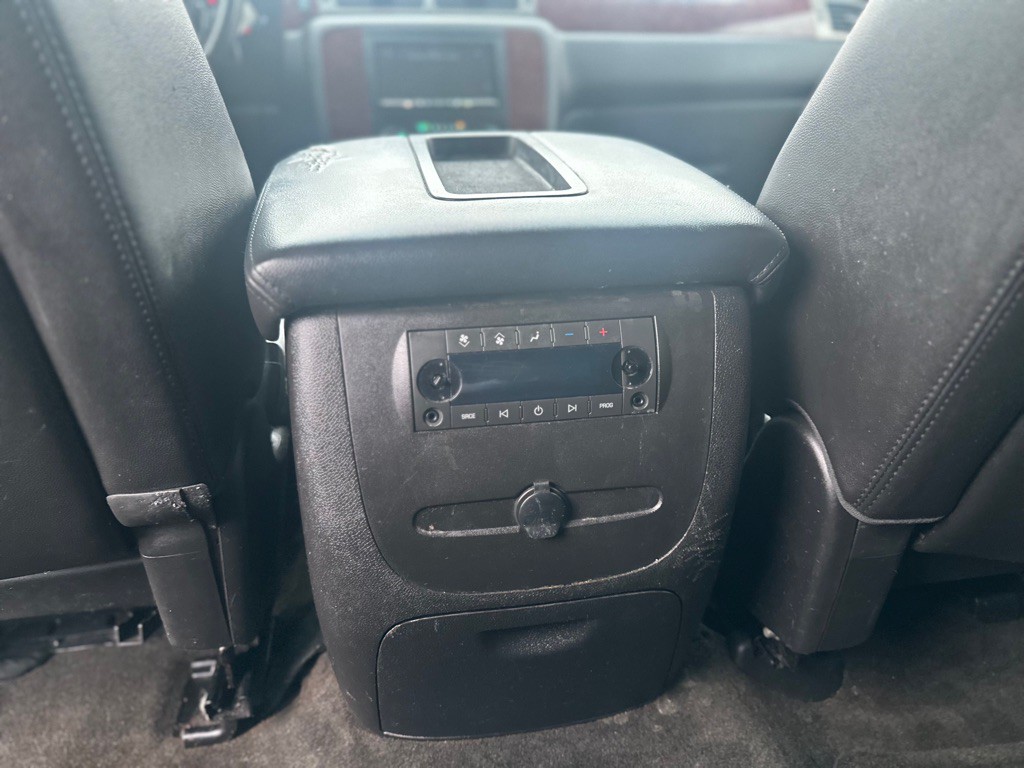 2012 Chevrolet Tahoe Image 18