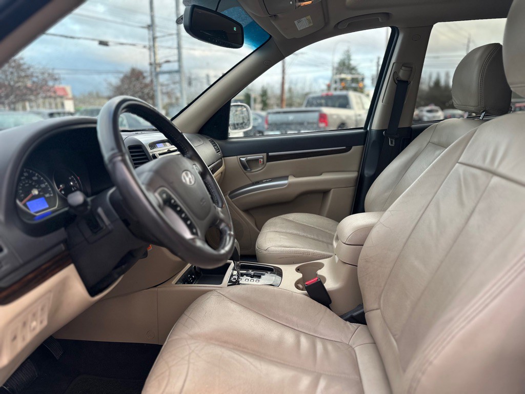 2012 Hyundai Santa Fe Image 12