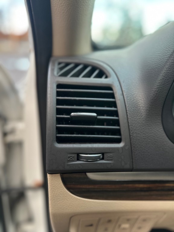 2012 Hyundai Santa Fe Image 13