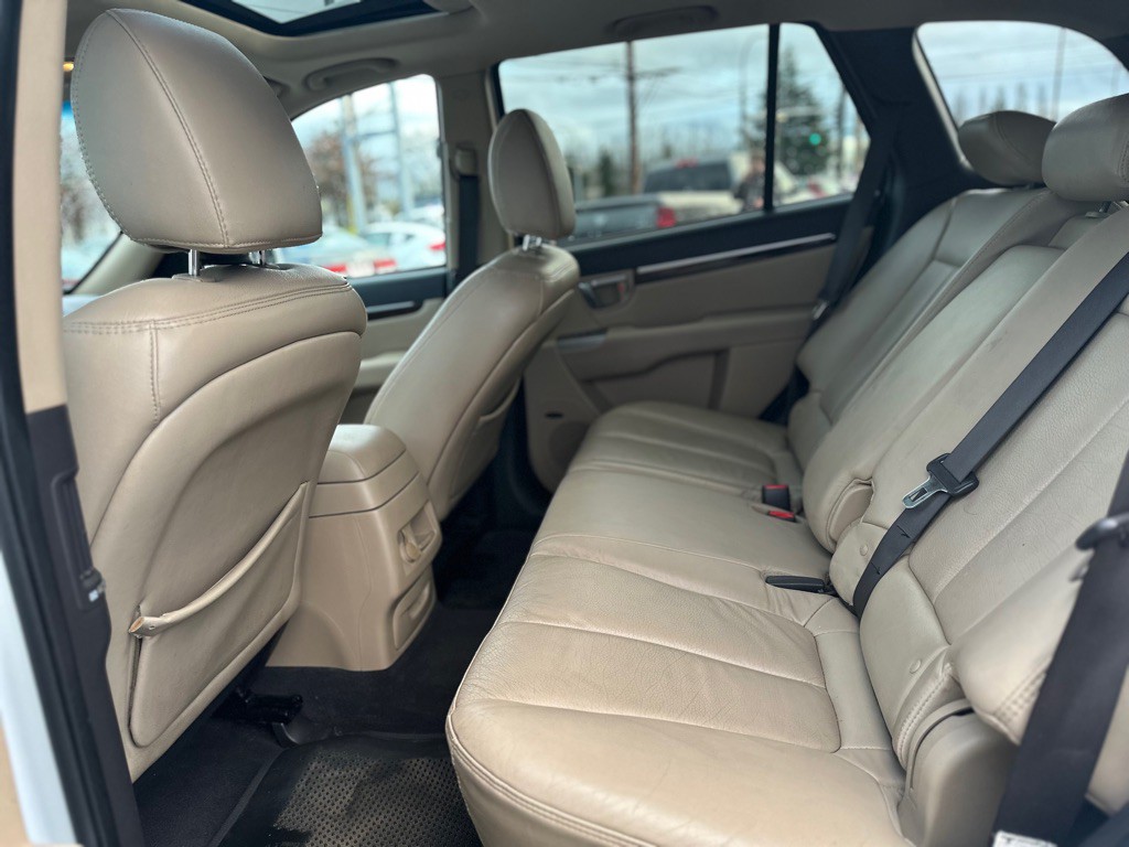 2012 Hyundai Santa Fe Image 18