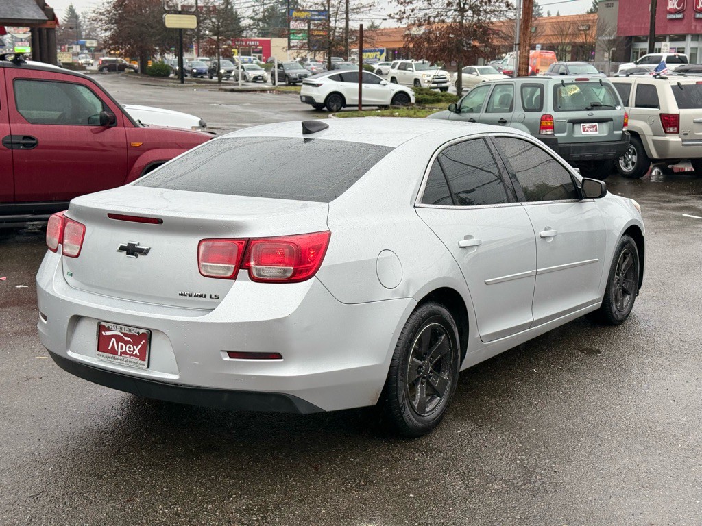 2015 Chevrolet Malibu Image 7