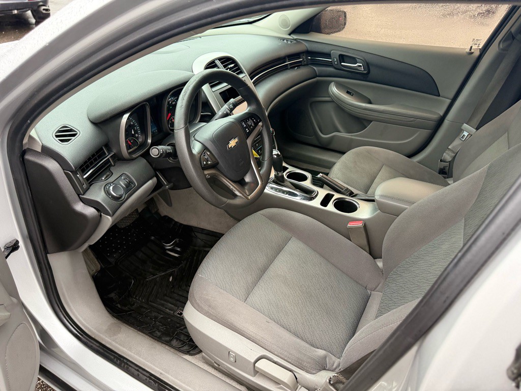 2015 Chevrolet Malibu Image 11