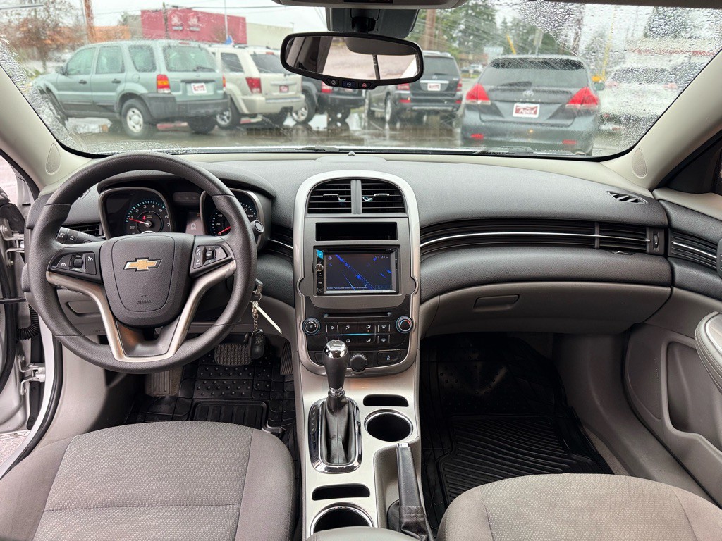 2015 Chevrolet Malibu Image 14