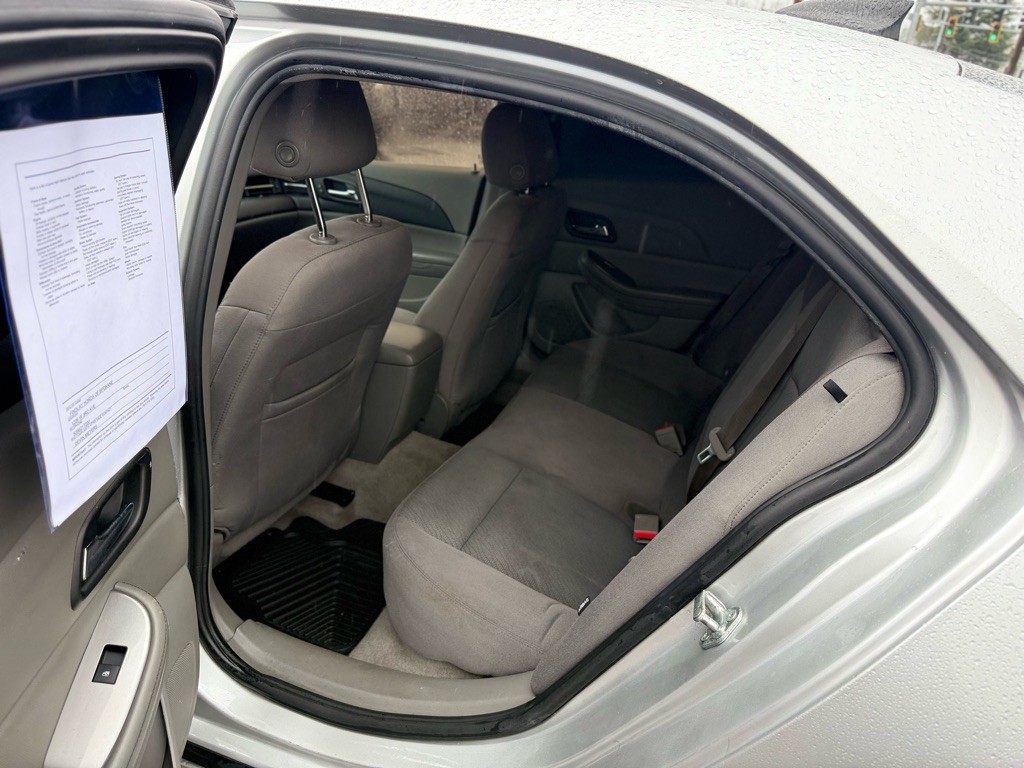 2015 Chevrolet Malibu Image 16