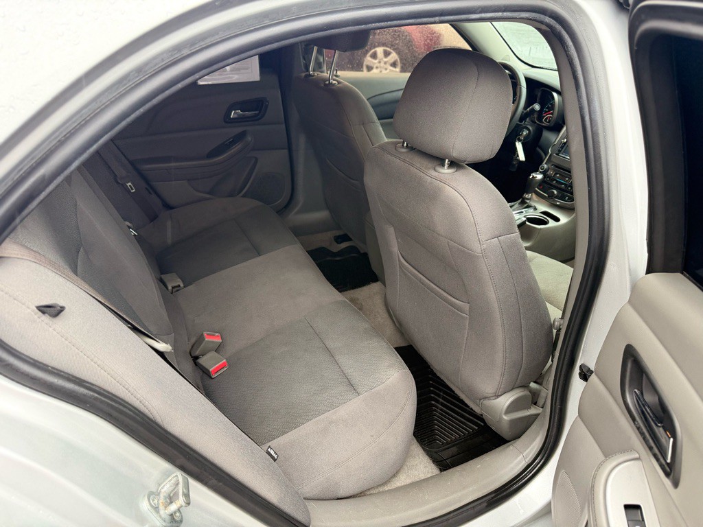 2015 Chevrolet Malibu Image 17