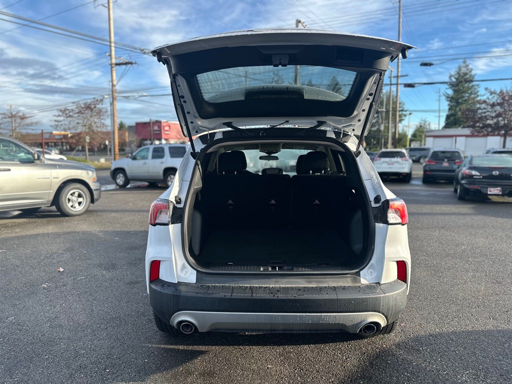 2020 Ford Escape Image 8