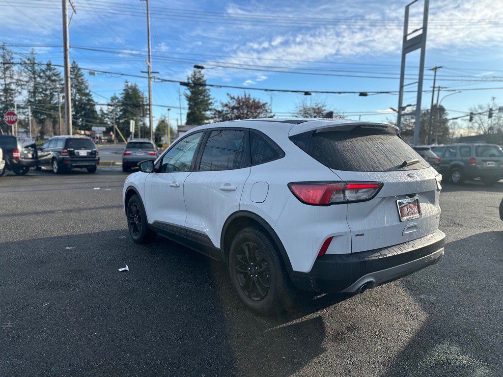 2020 Ford Escape Image 9